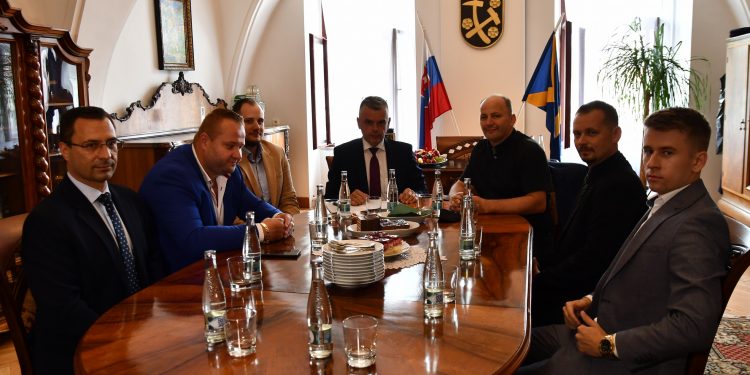 Na stretnutí sa hovorilo aj o Soroške či Dobšinskom kopci