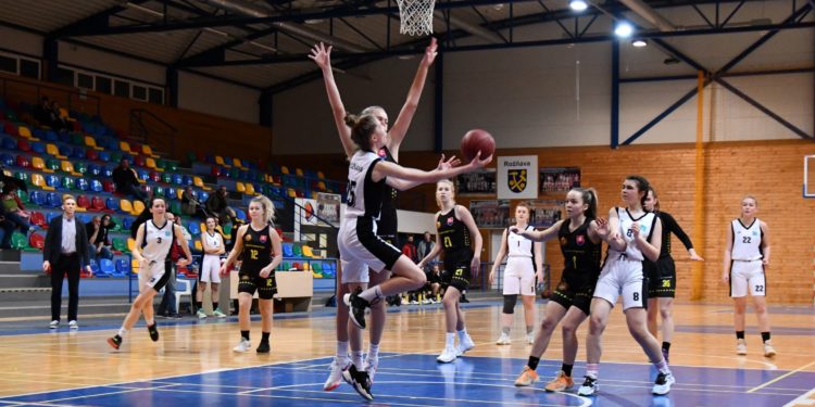 Basketbalistky čaká náročná jar