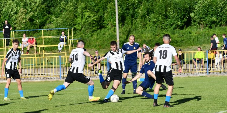 Hostia školili z efektivity