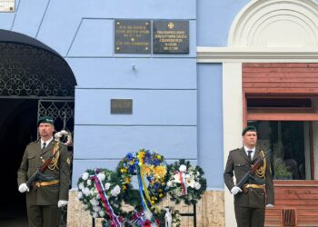 Mesto vzdalo hold hrdinom a odhalilo pamätnú tabuľu