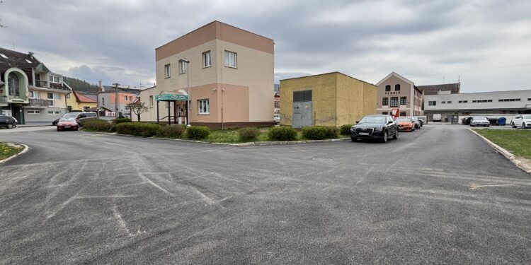 PENIAZE Z PARKOVANIA VRACIAME SPÄŤ
