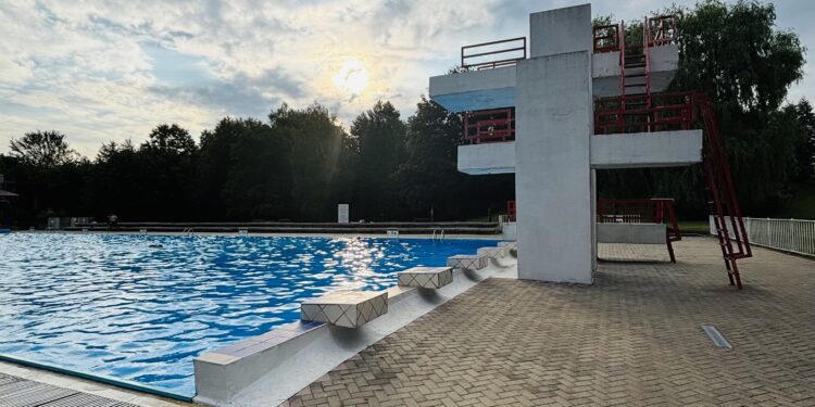 Leto na rožňavskom kúpalisku v číslach: Bránami prešlo vyše 15 000 ľudí, mesto pripravuje rekonštrukciu
